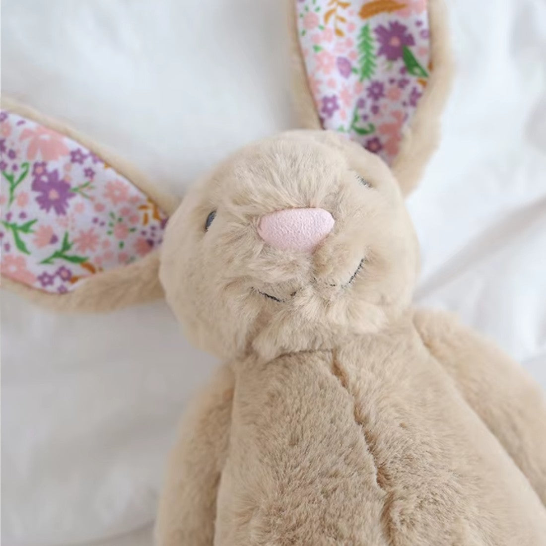 Coniglio di peluche con motivo Liberty