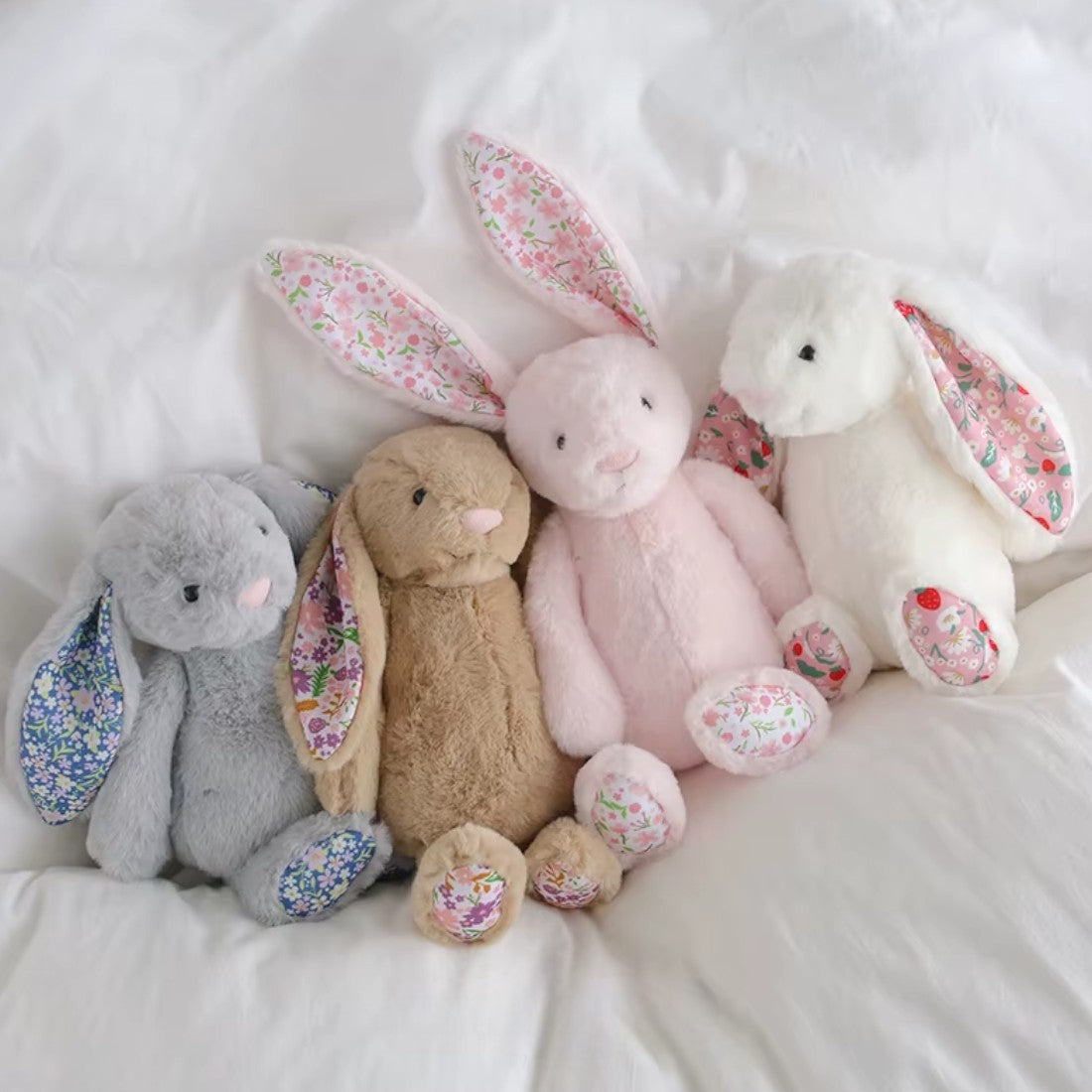 Coniglio di peluche con motivo Liberty