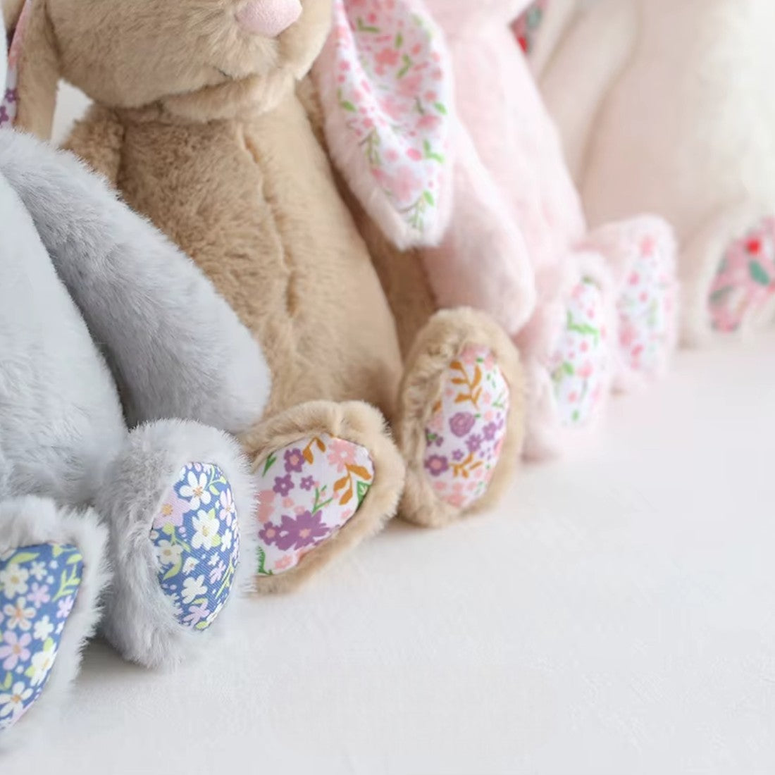 Coniglio di peluche con motivo Liberty