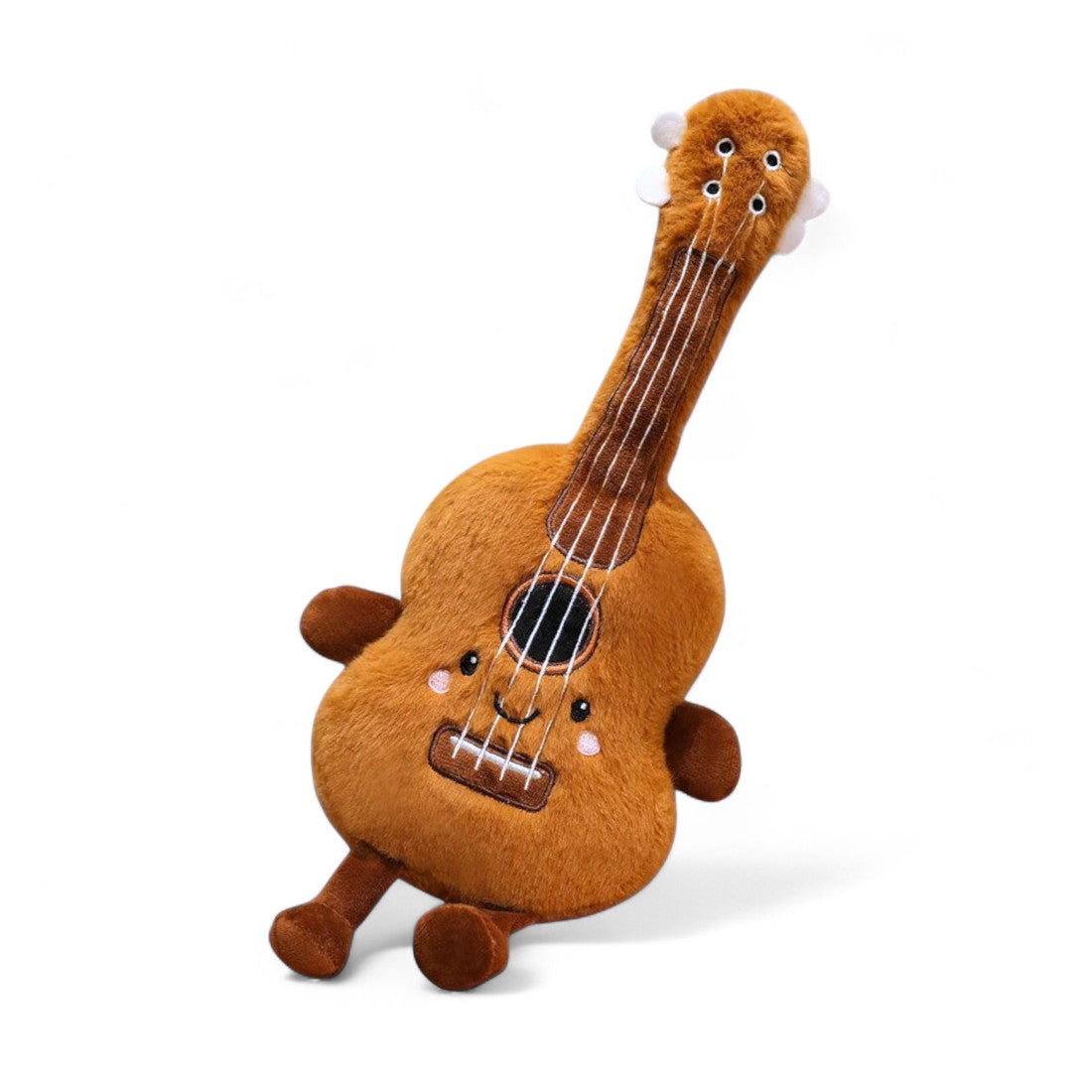 Peluche a forma di chitarra kawaii marrone con viso sorridente e dettagli ricamati, posato su sfondo bianco.