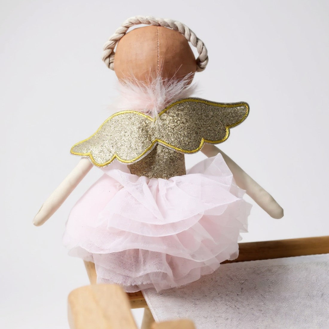 Bambola Angelo Abito in Tulle Rosa e Ali Dorate