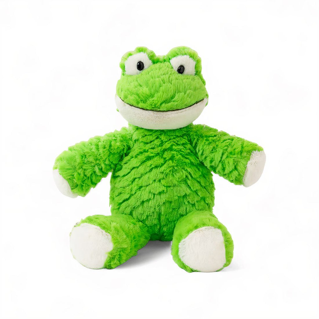 Ranocchia di peluche verde, sorriso ricamato, grandi occhi bianchi, pancia ed estremità bianche, texture spessa e morbida; su sfondo bianco