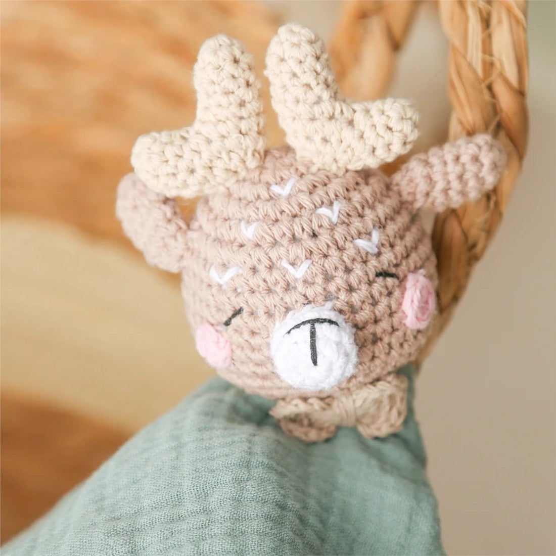 Doudou peluche testa cervo all'uncinetto per neonati