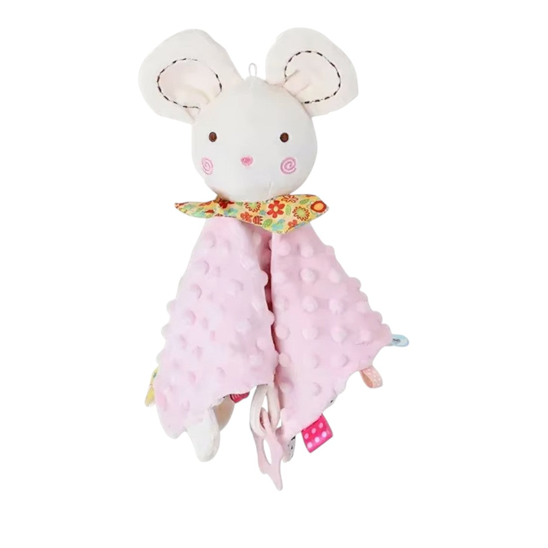 Doudou quadrato in tessuto rosa pastello minky a pois, testa di topolino bianca ricamata dalle grandi orecchie, colletto floreale colorato, etichette multicolori intorno, anello di dentizione rosa sospeso, posato su sfondo bianco