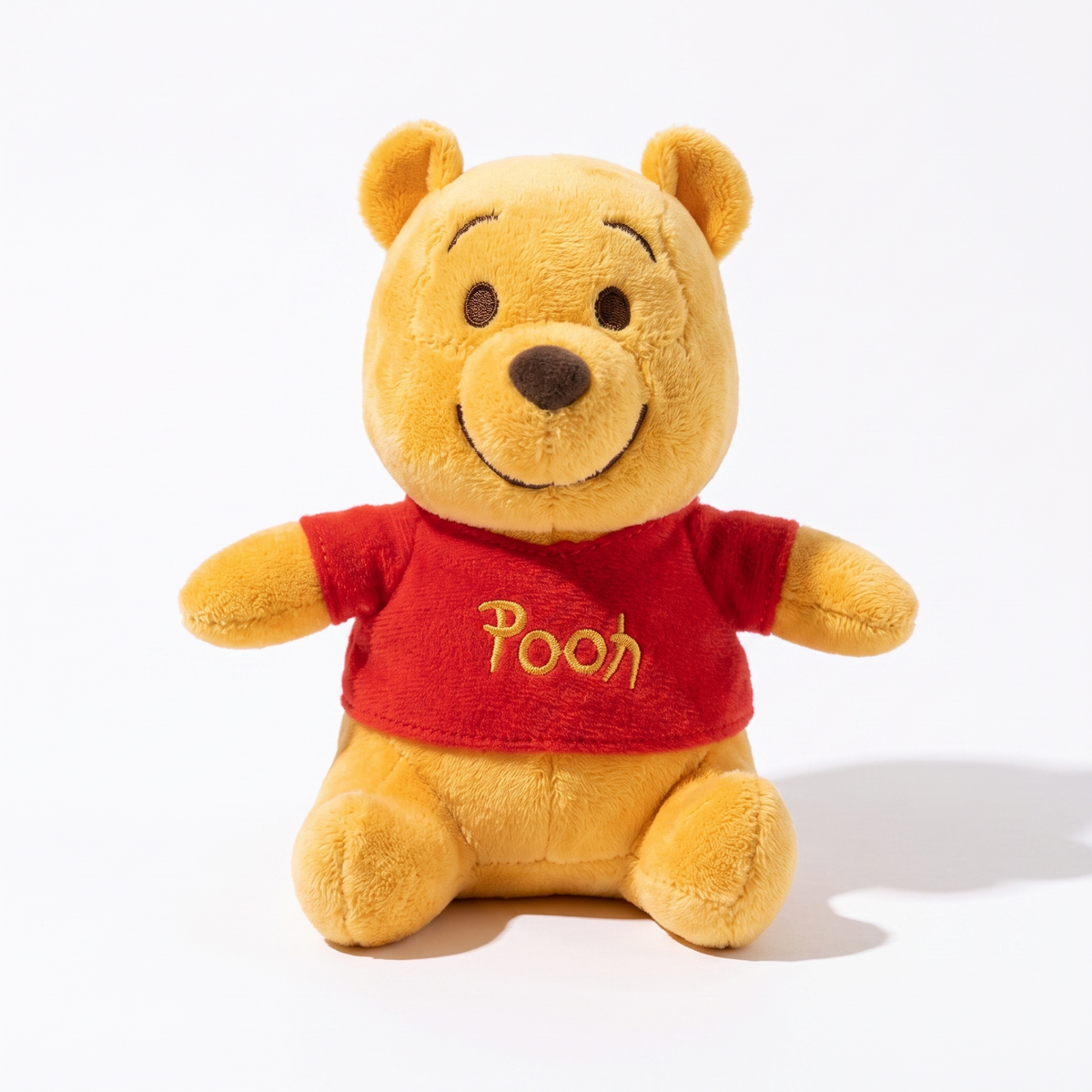 Peluche Magnetico da Spalla Winnie the Pooh - Vista frontale su sfondo bianco