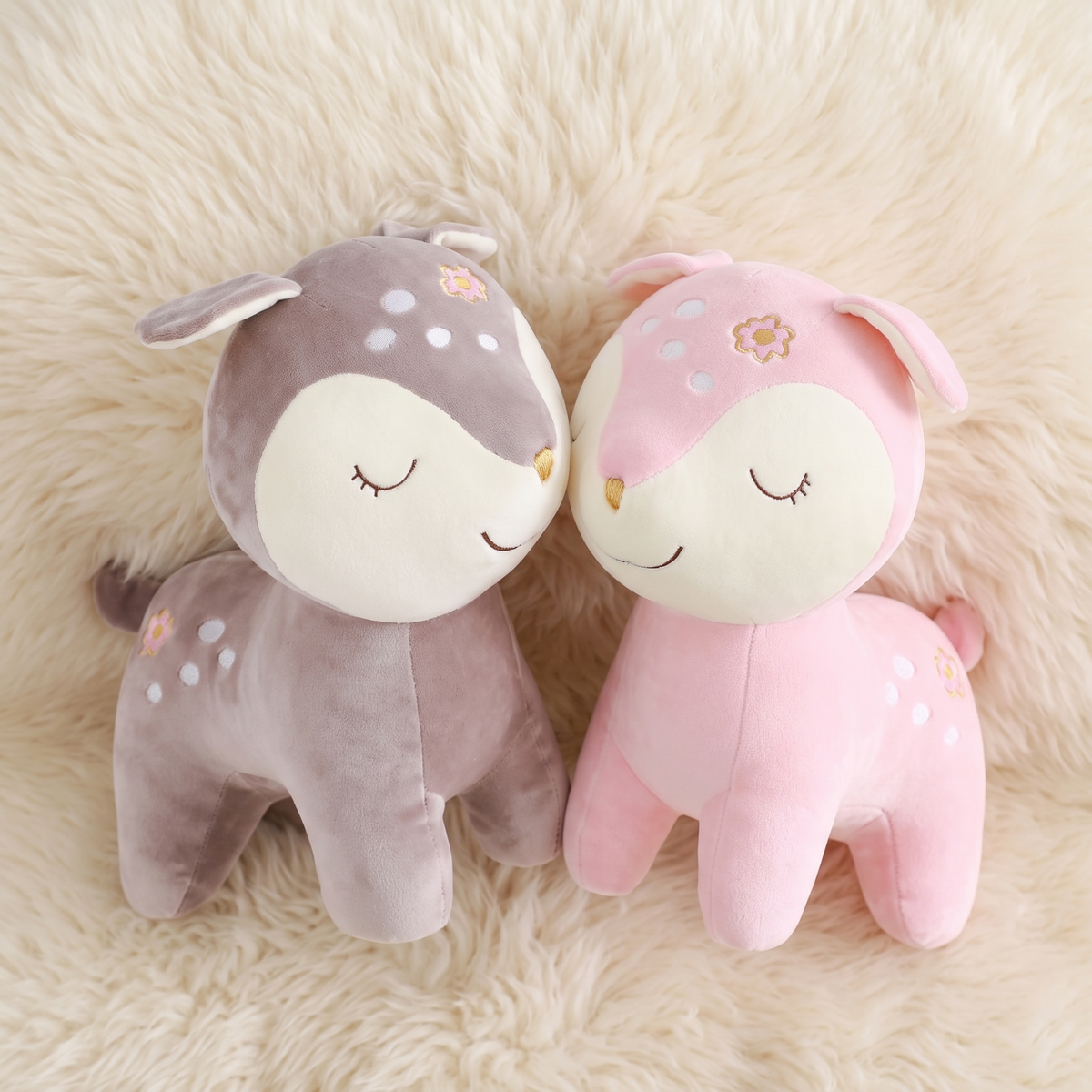 Peluche Cerva Rassicurante 28cm Rosa o Marrone - Dettaglio del materiale