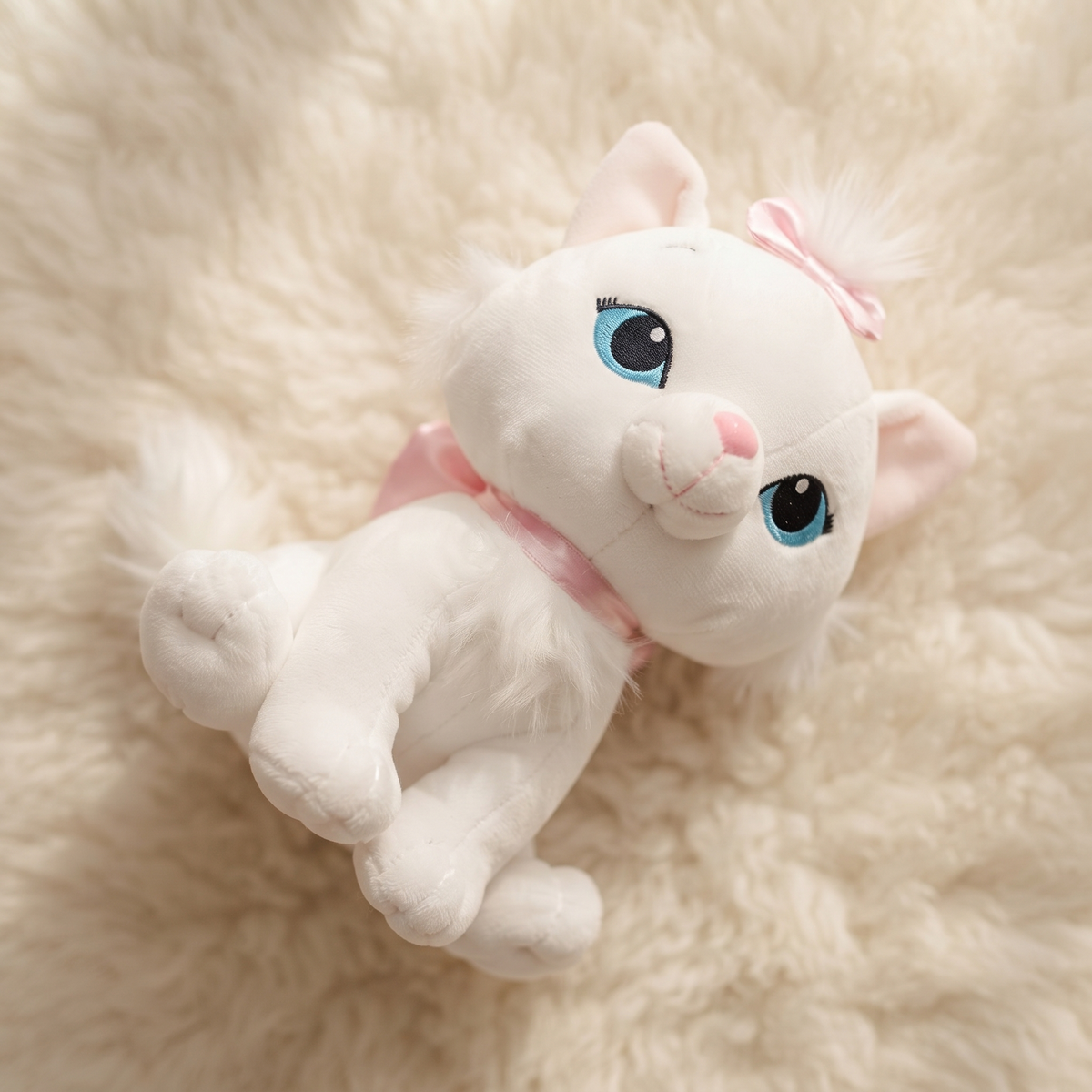 Peluche Gattino Bianco dagli Occhi Blu - Dettaglio materiale