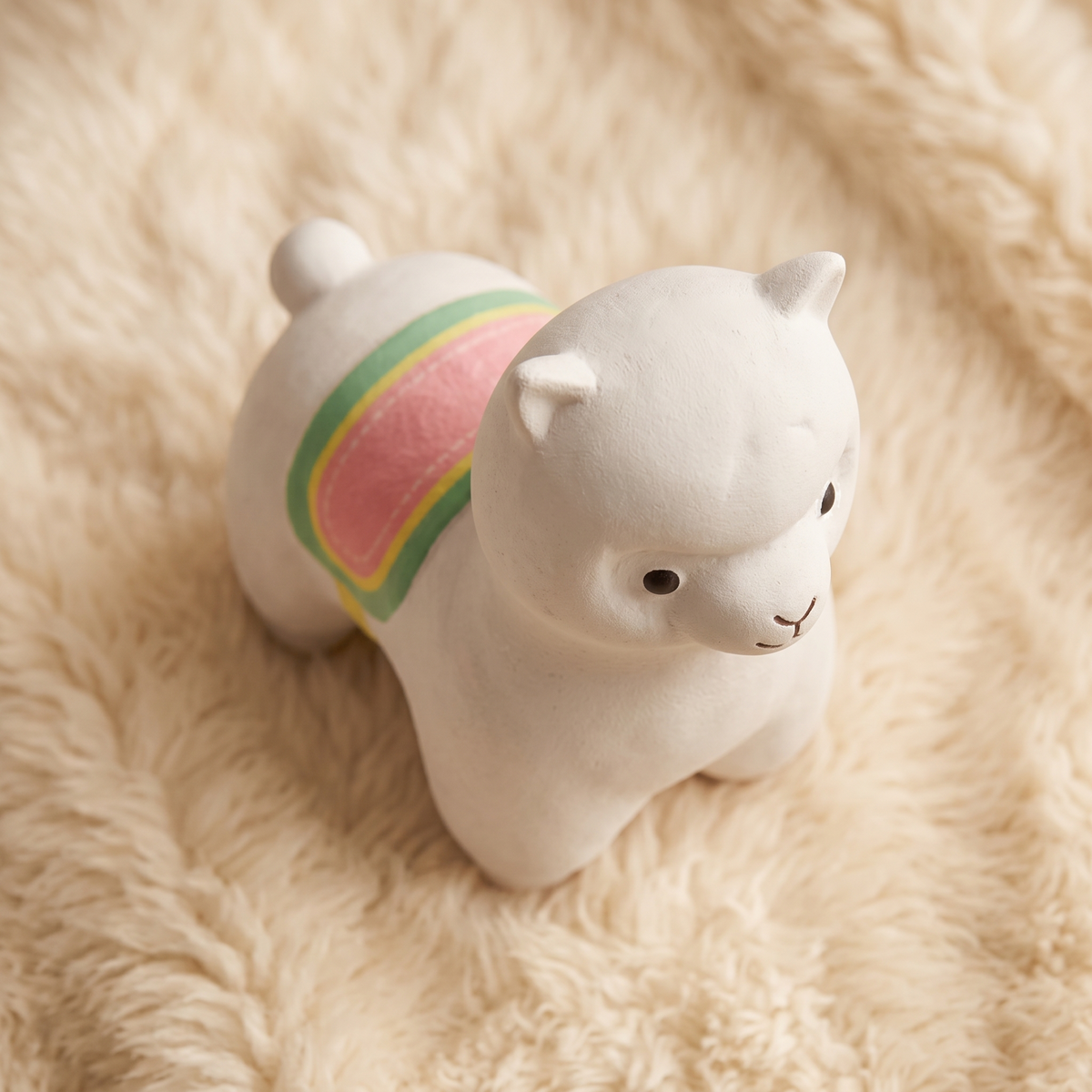 Peluche Lama Bianco Arcobaleno Morbido - Dettaglio del materiale