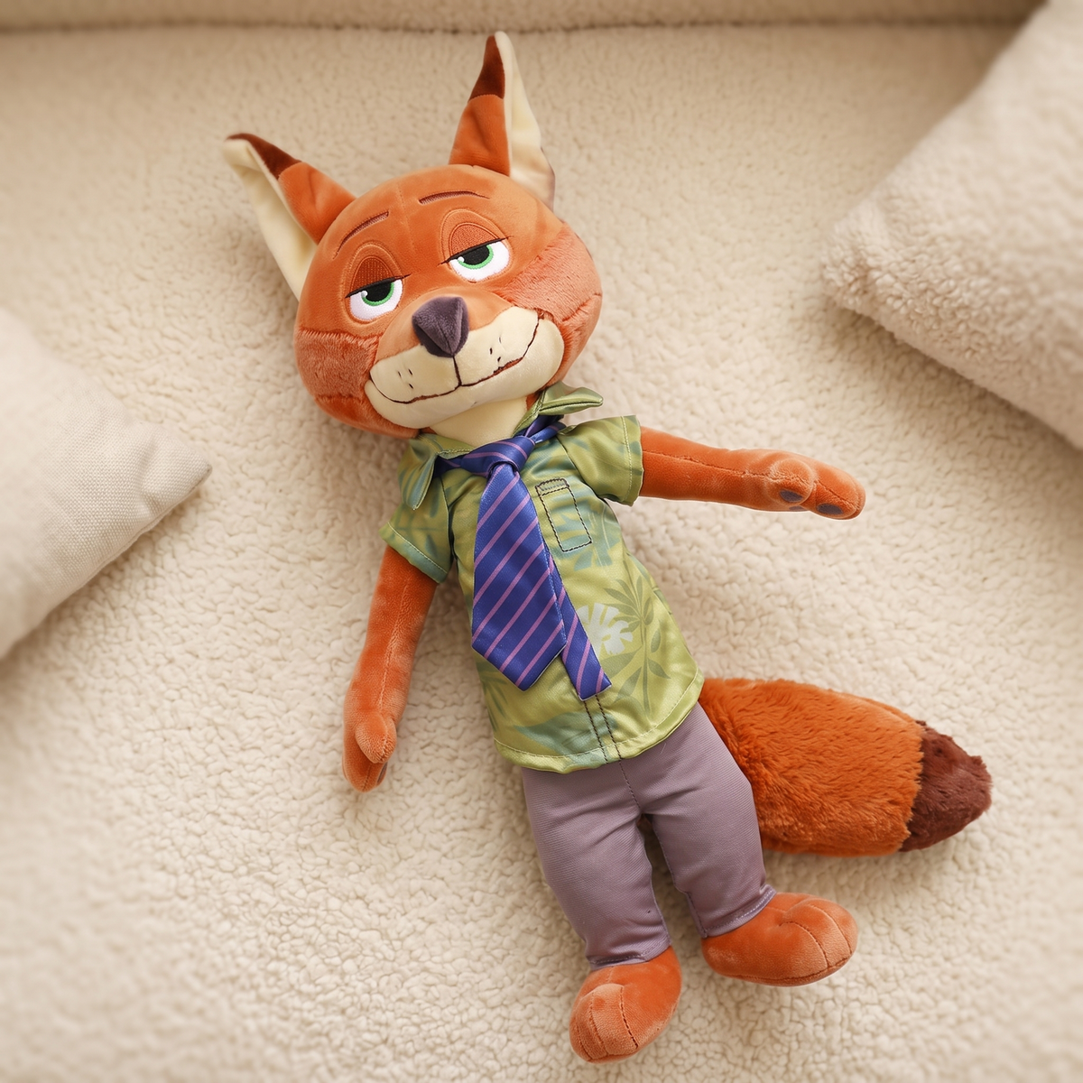 Peluche Nick Zootropolis - Volpe in Abito da Ufficio - Dettaglio materiale