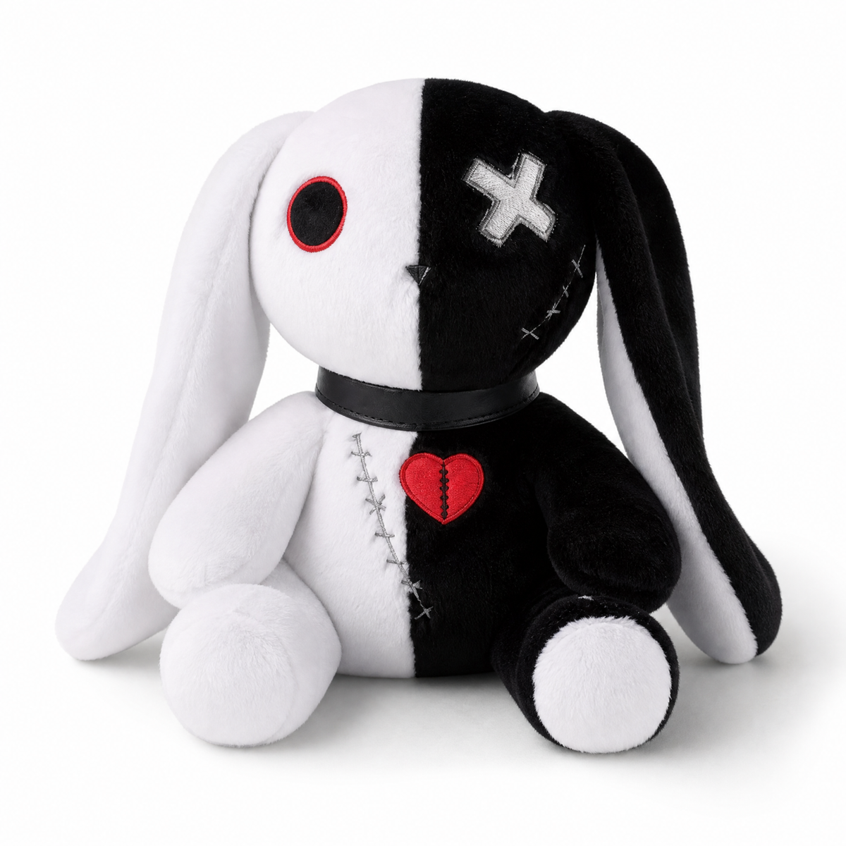 Peluche Coniglio Gotico Bianco e Nero con Cuore - Sfondo bianco frontale